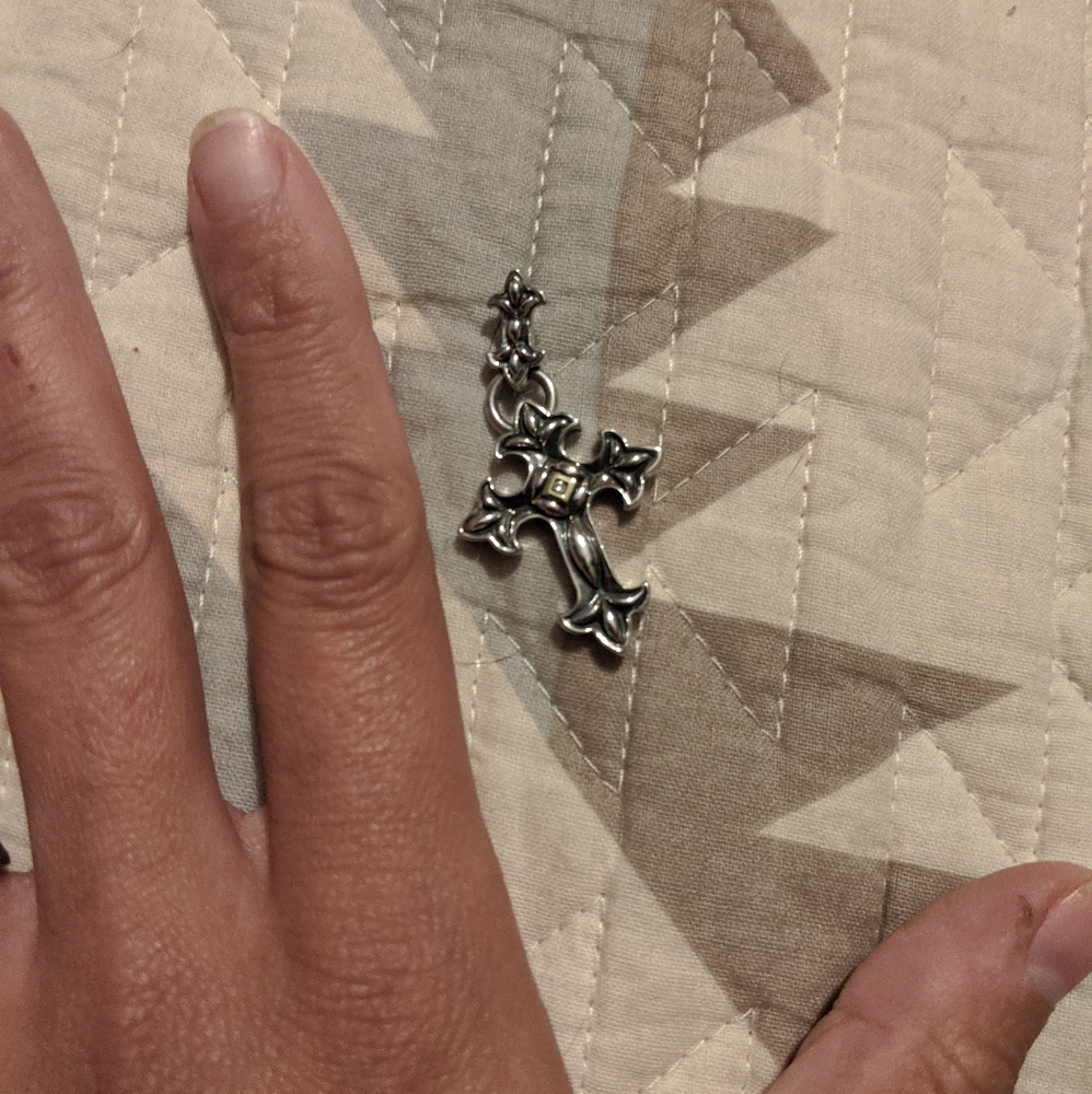 Ann King 925/18k cross with 0.01 diamond 💎 - Picture 3 of 5